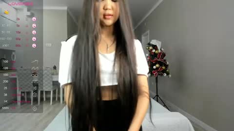 Akira Youri online show from December 2024 12:46:02 PM