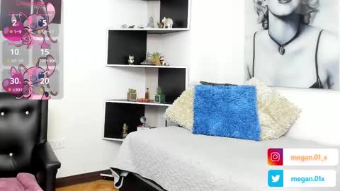 seelena_f online show from December 2025 10:35:02 AM