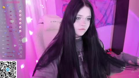 Selena  online show from May 2026 04:05:02 PM