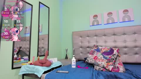 Selena online show from February 2025 08:09:02 AM