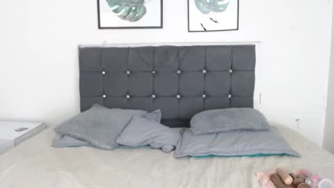 Selena online show from December 2025 03:40:02 PM