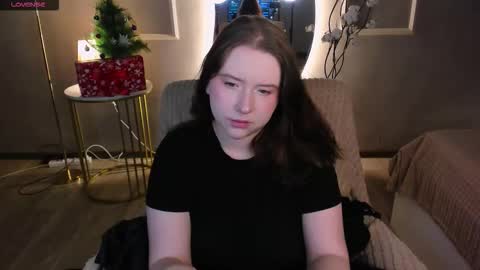 Selena online show from December 2025 01:27:01 PM