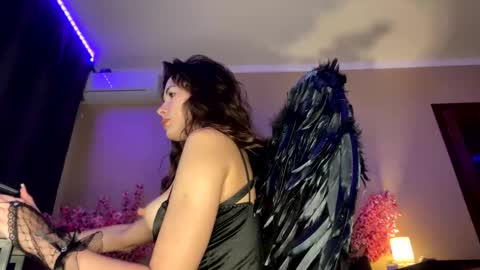 H i  My names is Selena Welcome to my room  Please thumbs up - its important online show from October 2025 12:50:01 PM