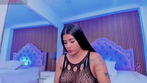 selenastonne online show from November 2025 08:44:01 PM