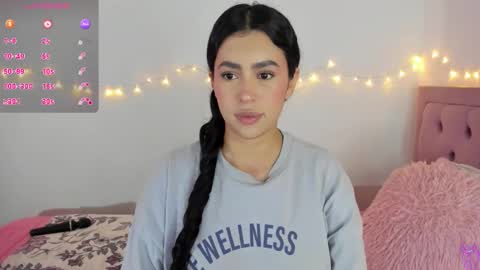 Snapshot of selene_e chatting on February 2026 09:32:02 PM Karol. online show from February 2026 09:32:02 PM