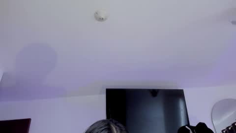 Alejandra  online show from November 2025 12:38:02 PM