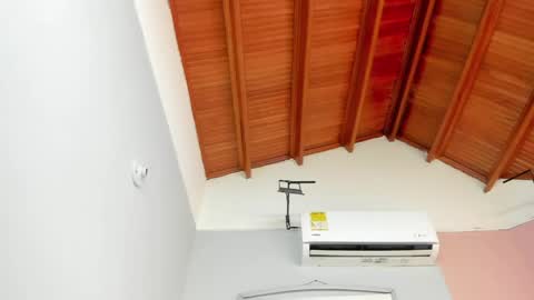 Selene online show from April 2026 07:07:01 PM