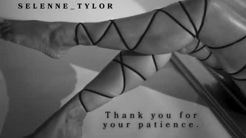 Snapshot of selene_tylor_ chatting on June 2026 07:37:01 PM Selene online show from June 2026 07:37:01 PM