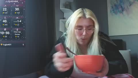 Selene online show from April 2026 10:54:02 PM