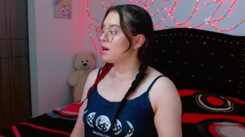 Selene G  online show from November 2025 03:07:01 AM