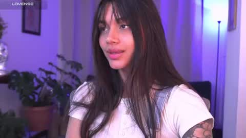Snapshot of selenevaughan chatting on June 2026 02:47:02 AM Selene online show from June 2026 02:47:02 AM