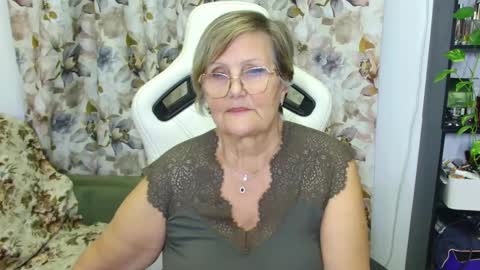 Selenna online show from January 2025 04:08:01 AM