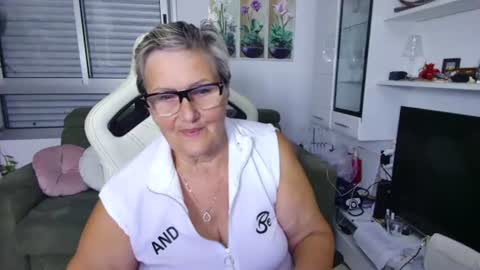 Selenna online show from July 2026 05:45:02 PM
