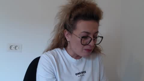 Snapshot of selenna_emma843468 chatting on October 2025 10:58:02 AM Selenna online show from October 2025 10:58:02 AM