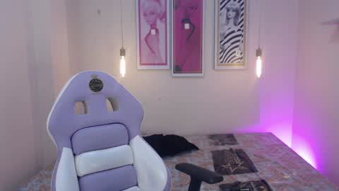 Snapshot of seleny_fitness chatting on January 2025 01:15:01 PM Mayte online show from January 2025 01:15:01 PM
