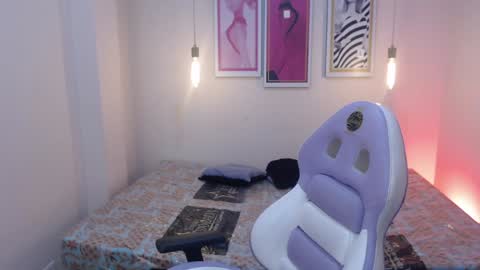Snapshot of seleny_fitness chatting on February 2025 01:21:02 PM Mayte online show from February 2025 01:21:02 PM