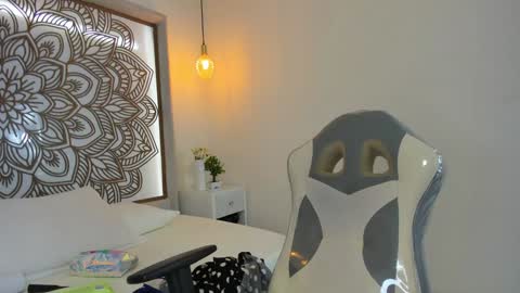 Snapshot of selket_ chatting on January 2025 02:08:01 PM Selket online show from January 2025 02:08:01 PM