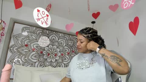 Snapshot of selket_ chatting on February 2025 10:54:02 AM Selket online show from February 2025 10:54:02 AM