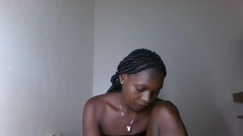 sellinprinces online show from November 2025 10:05:01 AM