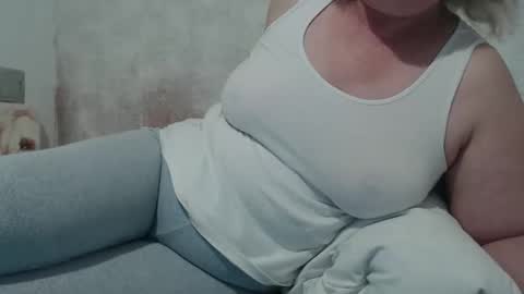 Lenna online show from April 2026 04:42:01 AM