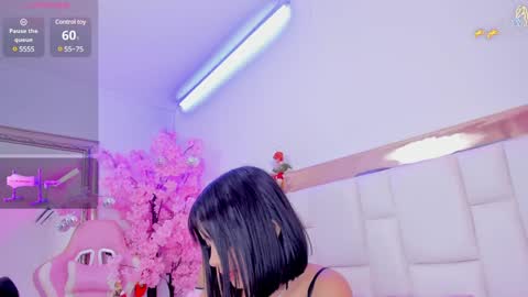 Snapshot of senniabella chatting on December 2024 05:22:01 PM Sennia online show from December 2024 05:22:01 PM