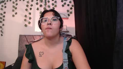 Camille and sophie online show from February 2025 11:32:01 PM