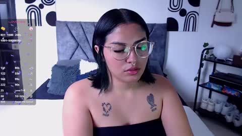 Camille and sophie online show from February 2025 07:26:01 PM