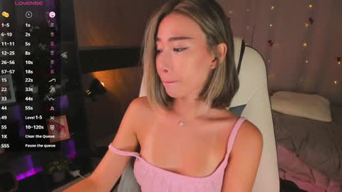 Kiki online show from May 2026 03:17:01 PM
