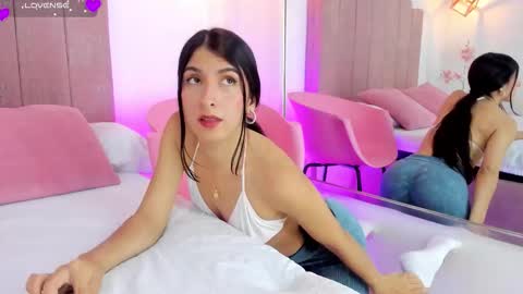 Jeen  online show from October 2025 08:09:02 PM