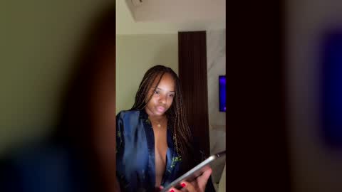 sensualprima online show from December 2025 12:01:01 PM