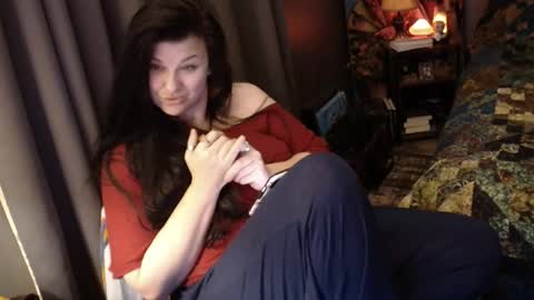 Tara online show from December 2025 01:04:02 PM