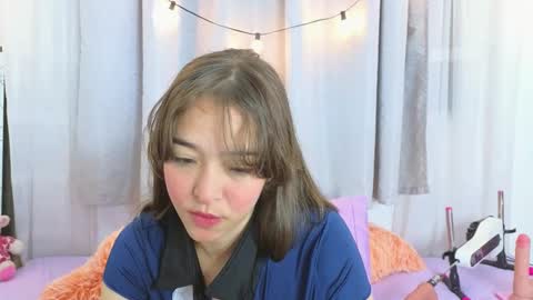 serafina_ online show from October 2025 02:04:01 PM