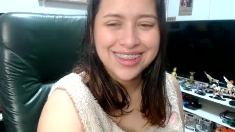 Snapshot of seraphim_01 chatting on June 2026 09:33:02 AM lissa online show from June 2026 09:33:02 AM