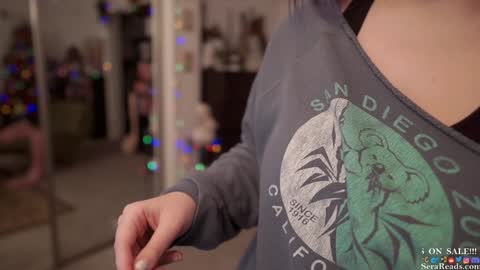 Snapshot of serareads chatting on December 2024 05:45:02 AM SeraReads online show from December 2024 05:45:02 AM