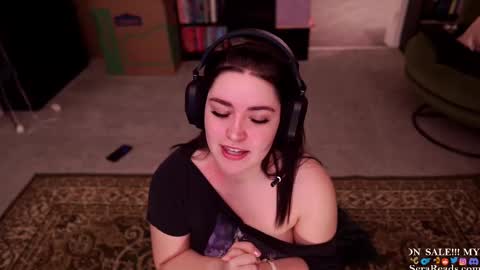 Snapshot of serareads chatting on February 2025 05:26:02 AM SeraReads online show from February 2025 05:26:02 AM