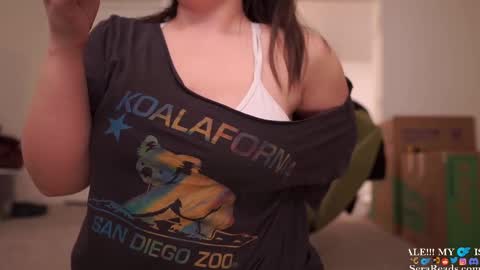 Snapshot of serareads chatting on February 2025 06:05:02 AM SeraReads online show from February 2025 06:05:02 AM