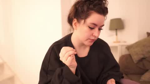 Snapshot of serareads chatting on March 2025 07:54:01 AM SeraReads online show from March 2025 07:54:01 AM