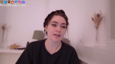 Snapshot of serareads chatting on March 2025 08:11:01 AM SeraReads online show from March 2025 08:11:01 AM