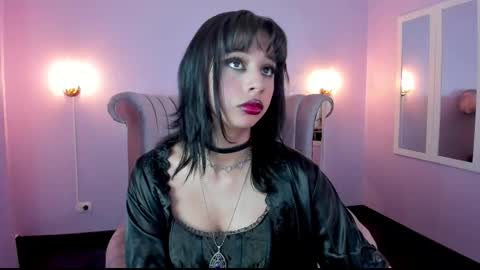 Snapshot of seren_bleck chatting on February 2025 02:50:01 AM Seren Follow me online show from February 2025 02:50:01 AM