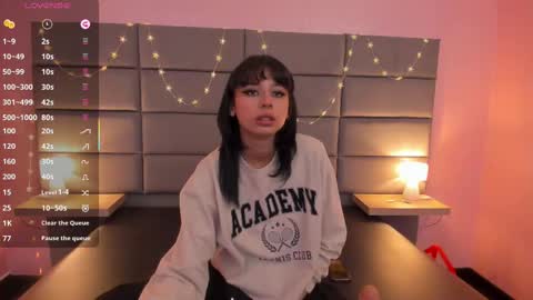 Snapshot of seren_bleck chatting on February 2025 02:21:01 AM Seren Follow me online show from February 2025 02:21:01 AM