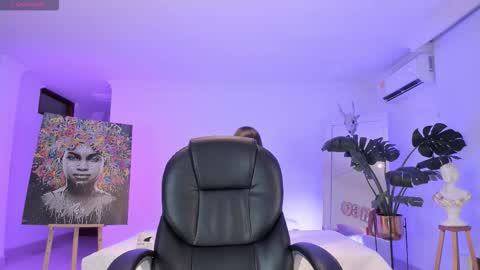 serena___ online show from October 2025 06:48:01 PM