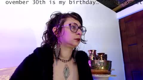 Serena Xyz online show from November 2025 06:53:02 PM