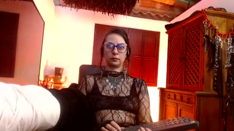 Snapshot of serena_xyz chatting on April 2026 05:30:01 PM Serena Xyz online show from April 2026 05:30:01 PM