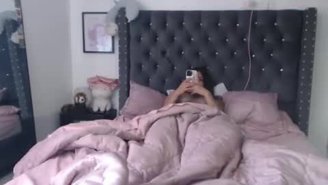 Snapshot of serenaroussee chatting on February 2025 06:58:01 PM sararoussee online show from February 2025 06:58:01 PM