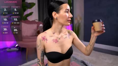 Snapshot of serenavelour chatting on October 2025 10:11:02 AM Serena online show from October 2025 10:11:02 AM