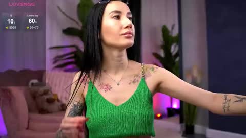 Snapshot of serenavelour chatting on November 2025 11:11:02 AM Serena online show from November 2025 11:11:02 AM