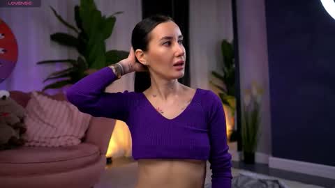 Snapshot of serenavelour chatting on November 2025 11:09:02 AM Serena online show from November 2025 11:09:02 AM