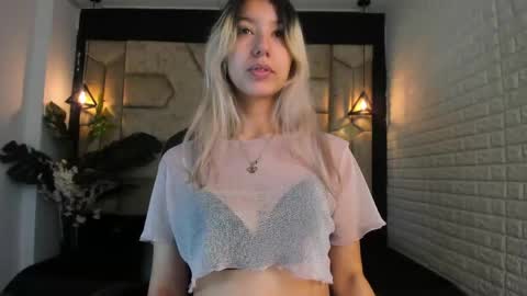 Serene online show from April 2026 12:50:02 PM