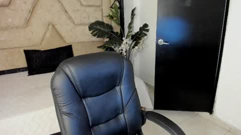 Serene online show from June 2026 01:03:02 PM