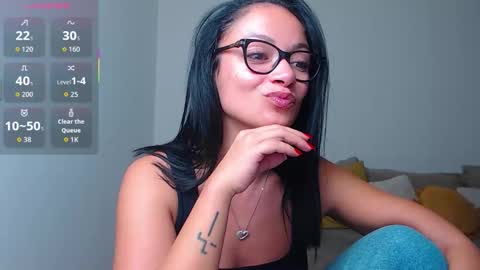 SereneSophi online show from October 2025 12:44:02 AM